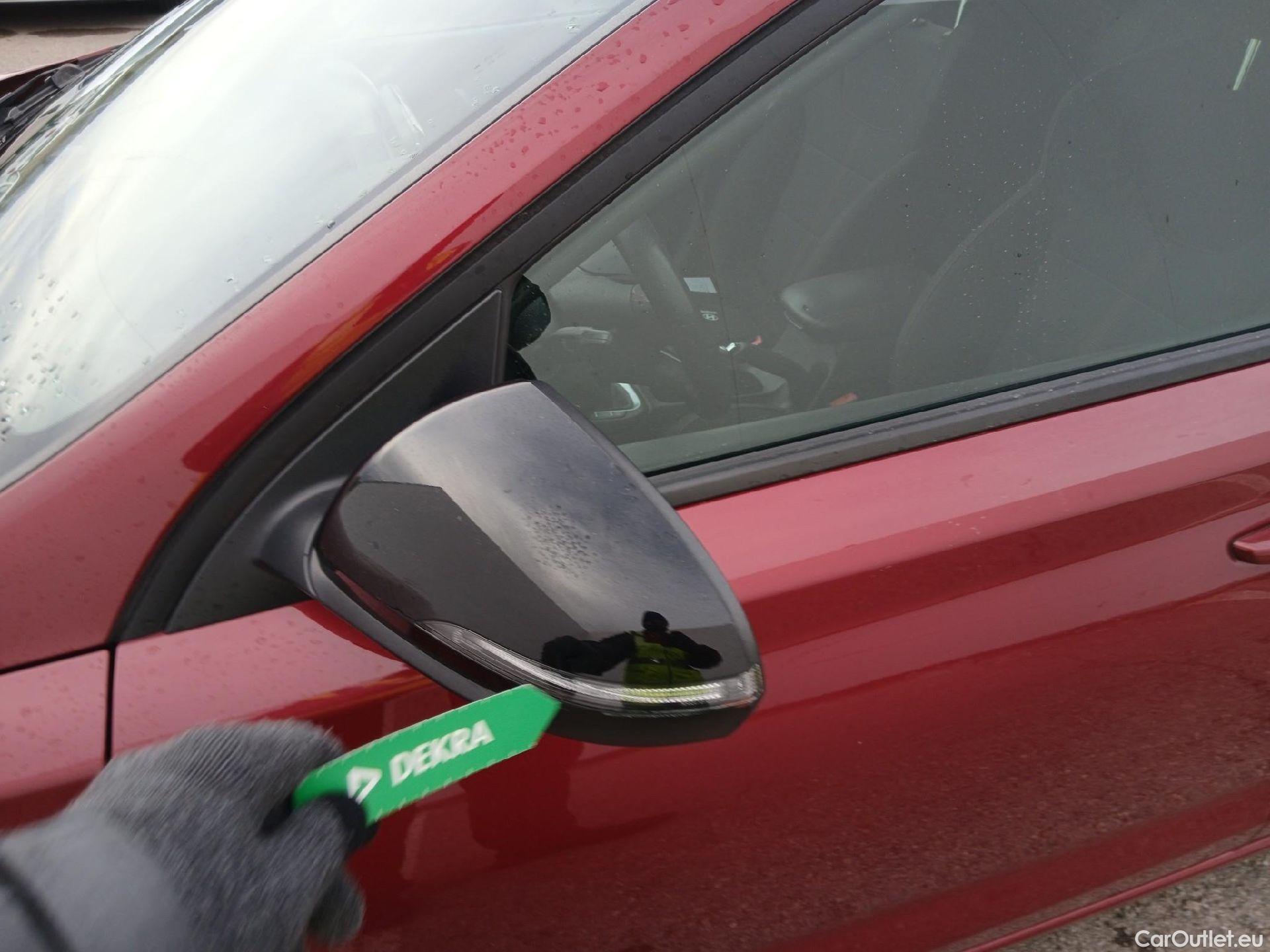  Hyundai  i30 HYUNDAI  / 2020 / 5P / berlina con portón 1.0 TGDI 48V N Line #13