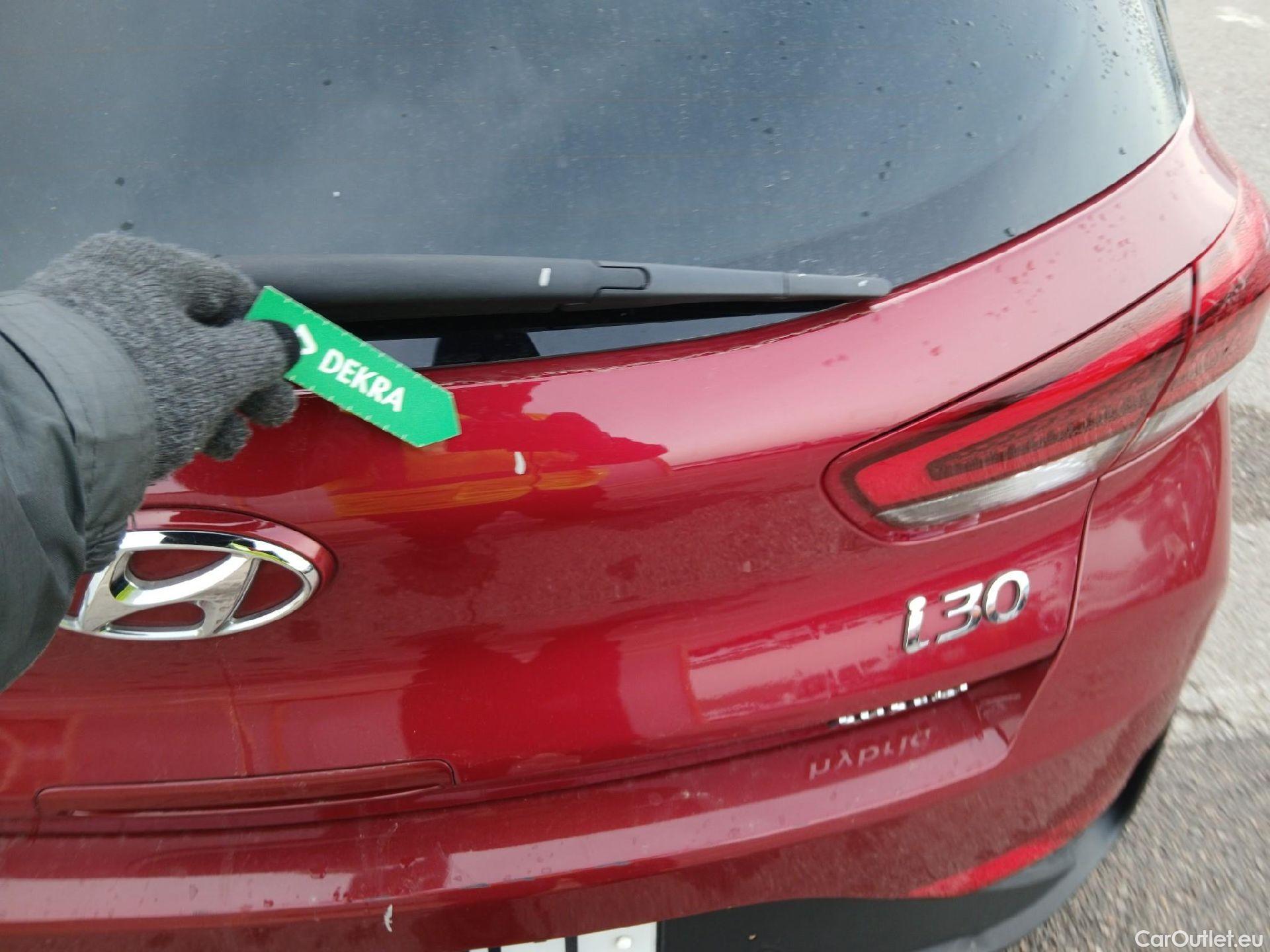  Hyundai  i30 HYUNDAI  / 2020 / 5P / berlina con portón 1.0 TGDI 48V N Line #26