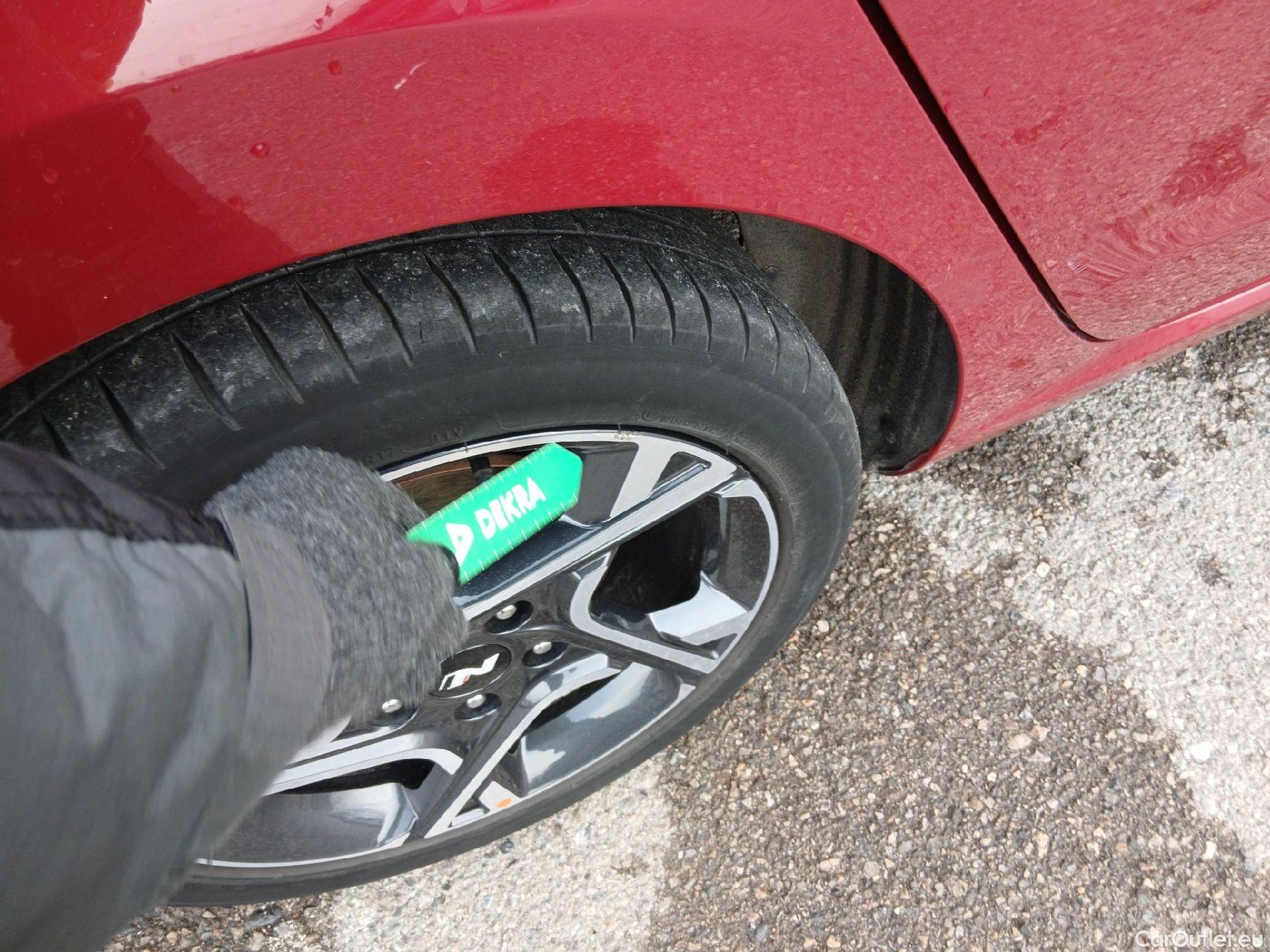  Hyundai  i30 HYUNDAI  / 2020 / 5P / berlina con portón 1.0 TGDI 48V N Line #29