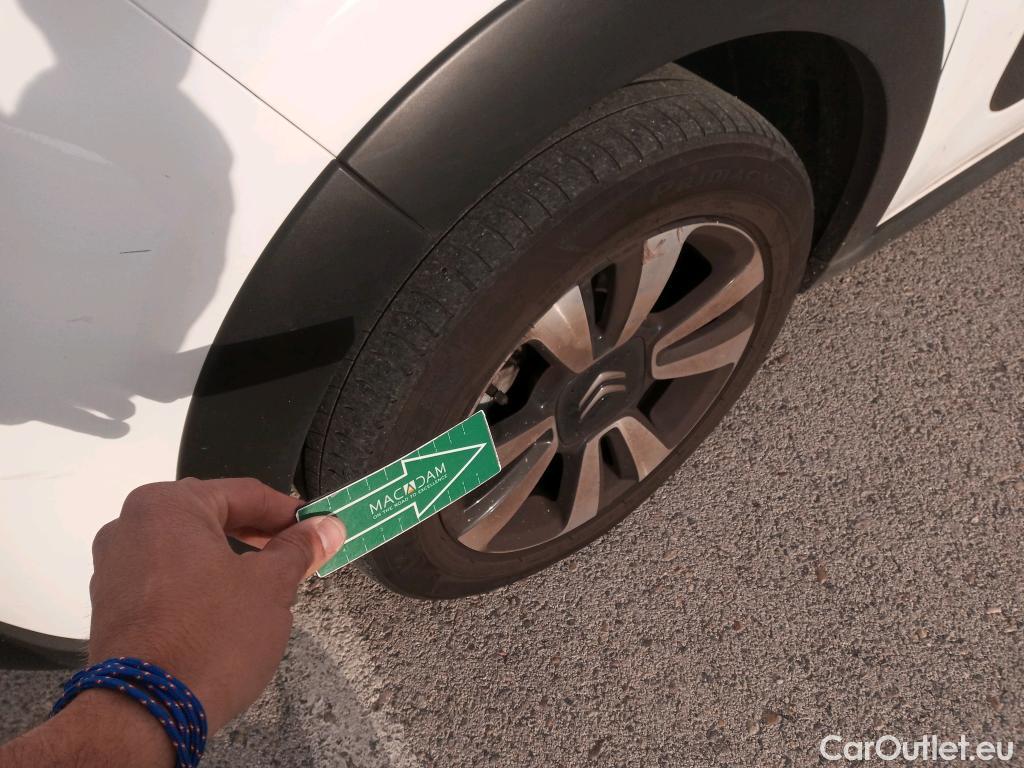  Citroen  C3 CITROEN  / 2016 / 5P / berlina con portón PureTech 60KW (82CV) FEEL (CX) #2