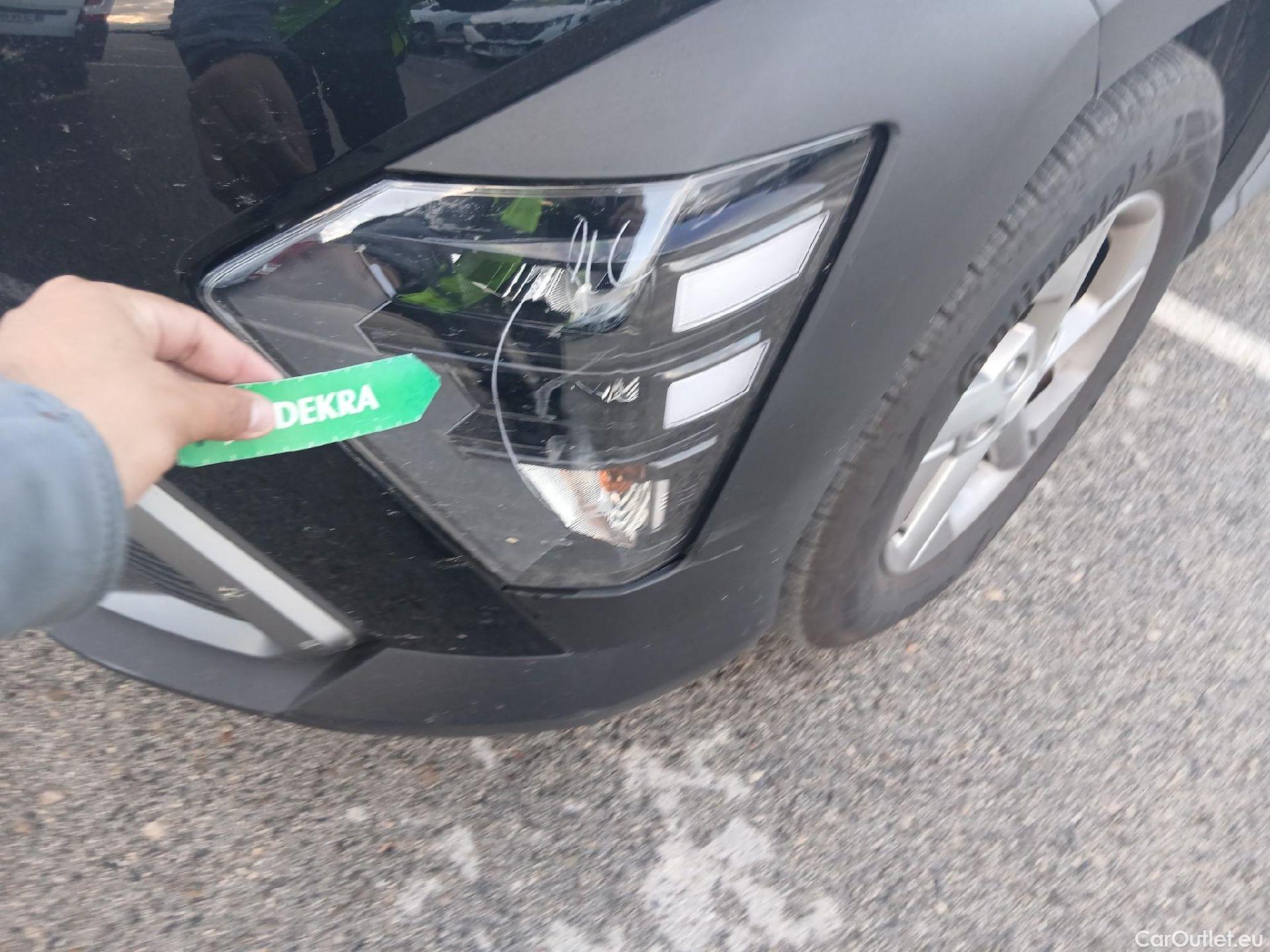  Hyundai  Konna HYUNDAI Kona / 2023 / 5P / todoterreno 1.6 GDI HEV Maxx DCT #6