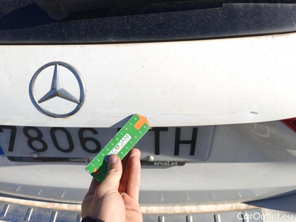  Mercedes  GLA MERCEDES-BENZ  / 2020 / 5P / todoterreno  200 #3