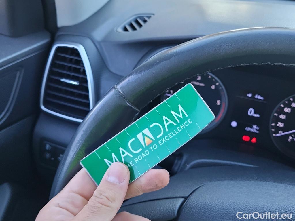  Hyundai  Tucson HYUNDAI  / 2018 / 5P / todoterreno 1.6 CRDI 85kW (116CV) 48V SLE 4X2(SP)(SL) #22