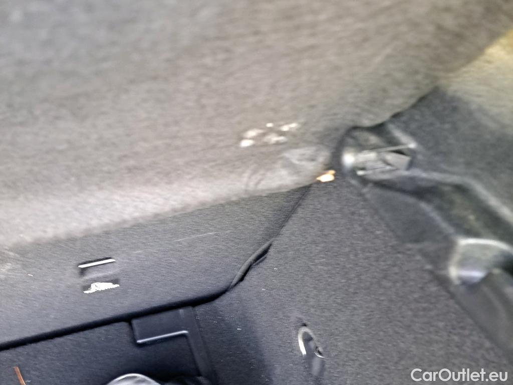  Mercedes  A-Klasse MERCEDES-BENZ Clase A / 2018 / 5P / berlina con portón A 200 d #2