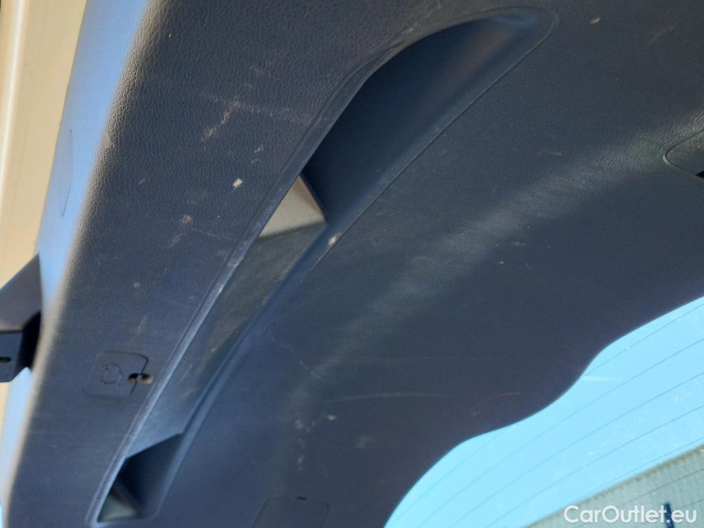  Hyundai  Tucson HYUNDAI  / 2018 / 5P / todoterreno 1.6 CRDI 85kW (116CV) 48V SLE 4X2(SP)(SL) #13