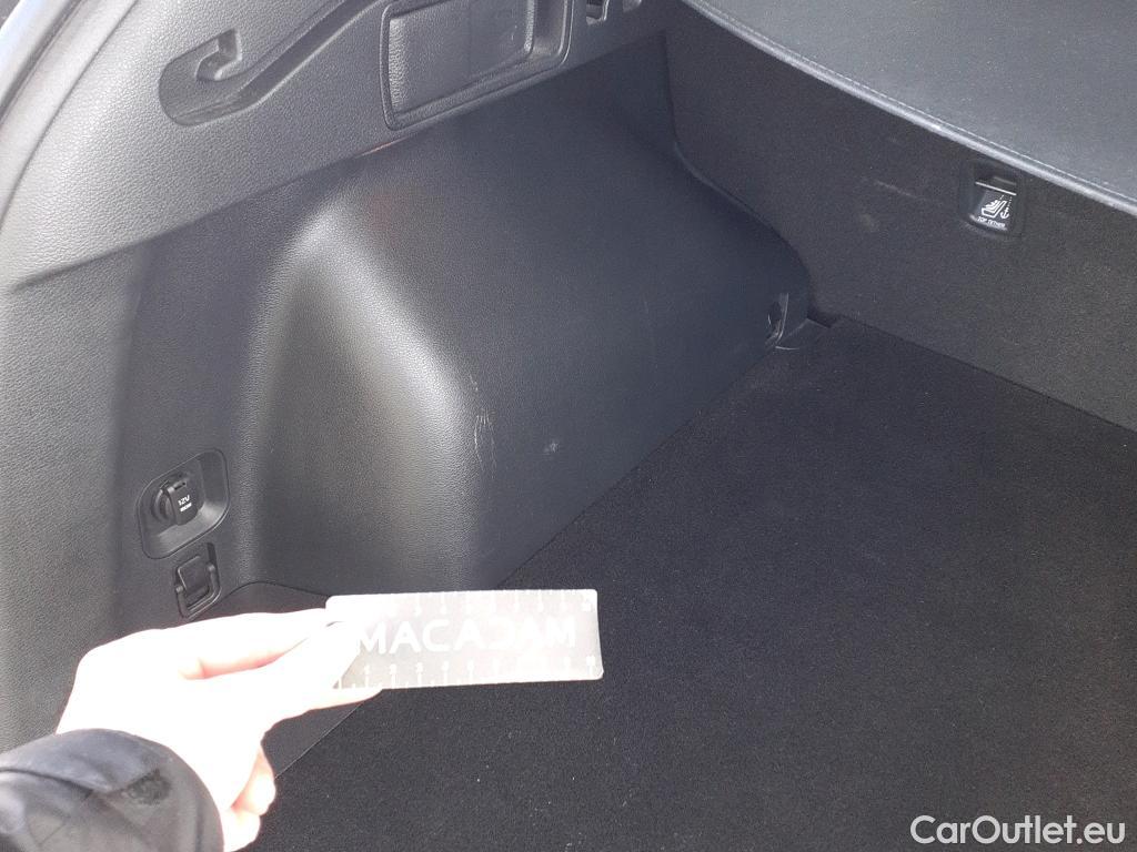  KIA  Sportage KIA  / 2022 / 5P / todoterreno 1.6 T-GDi MHEV 112kW (150CV) Drive 4X2 #18