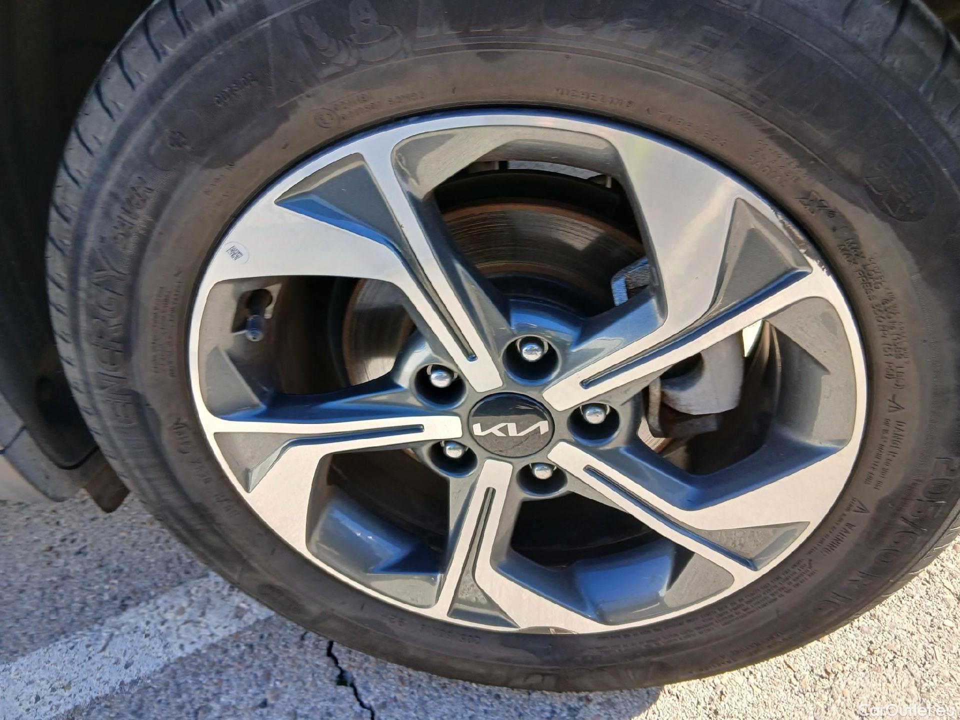  KIA  XCeed KIA  / 2019 / 5P / todoterreno 1.0 T-GDi Drive 88kW (120CV) #23