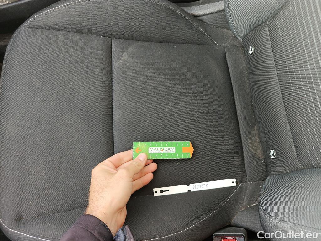  Renault  Captur RENAULT  / 2019 / 5P / todoterreno Intens TCe 90 (AC) #6