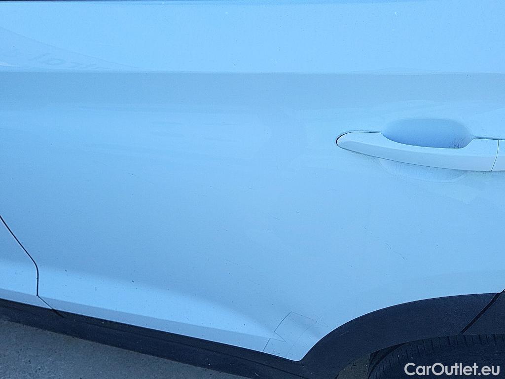  Hyundai  Tucson HYUNDAI  / 2018 / 5P / todoterreno 1.6 CRDI 85kW (116CV) 48V SLE 4X2(SP)(SL) #5