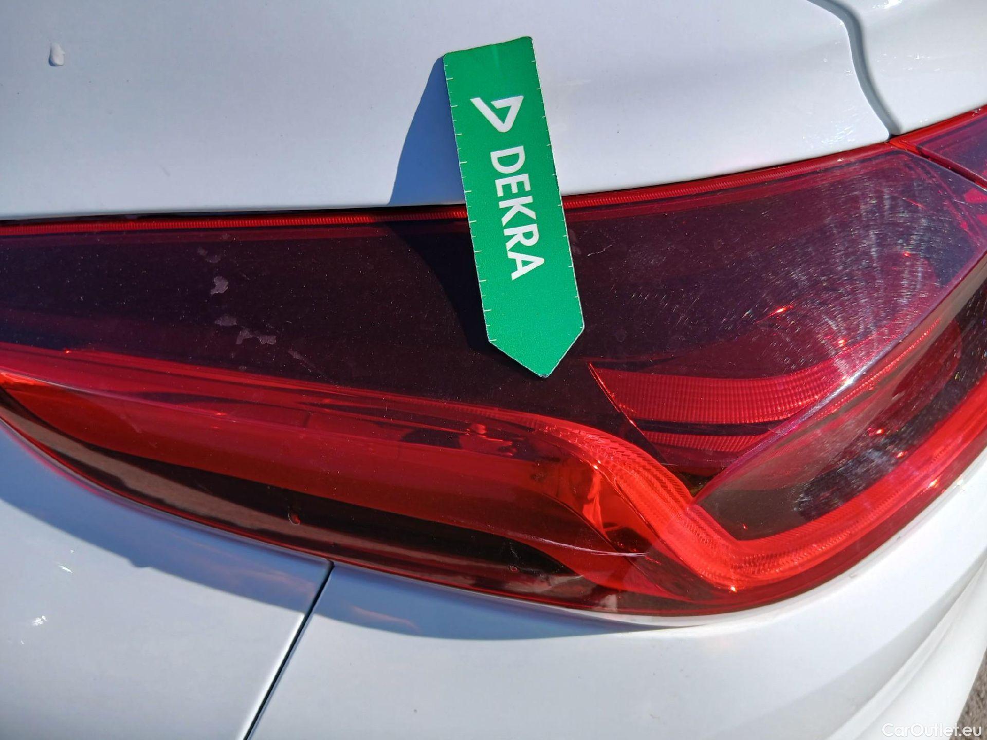  KIA  XCeed KIA  / 2019 / 5P / todoterreno 1.0 T-GDi Drive 88kW (120CV) #24