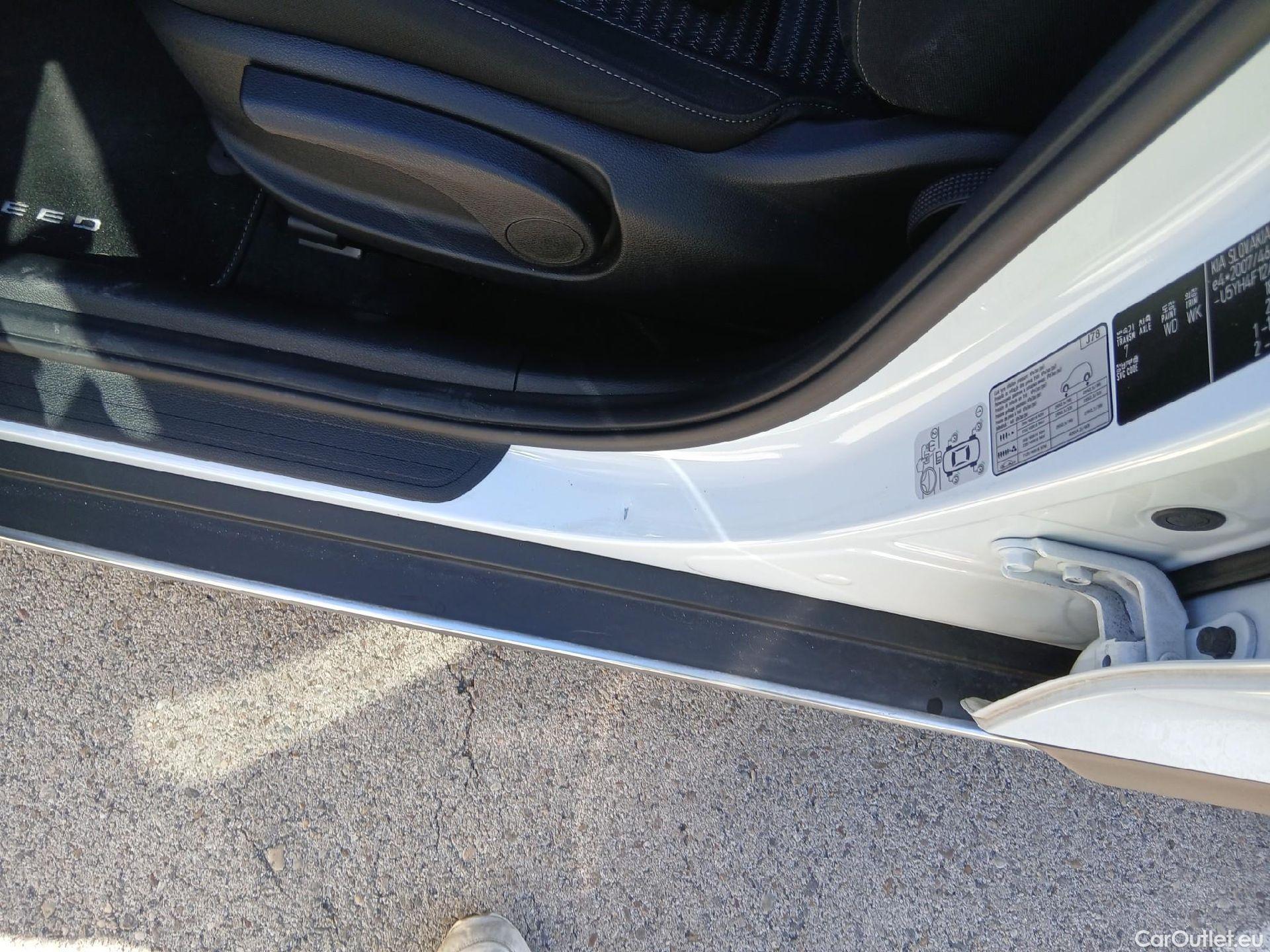  KIA  XCeed KIA  / 2019 / 5P / todoterreno 1.0 T-GDi Drive 88kW (120CV) #15