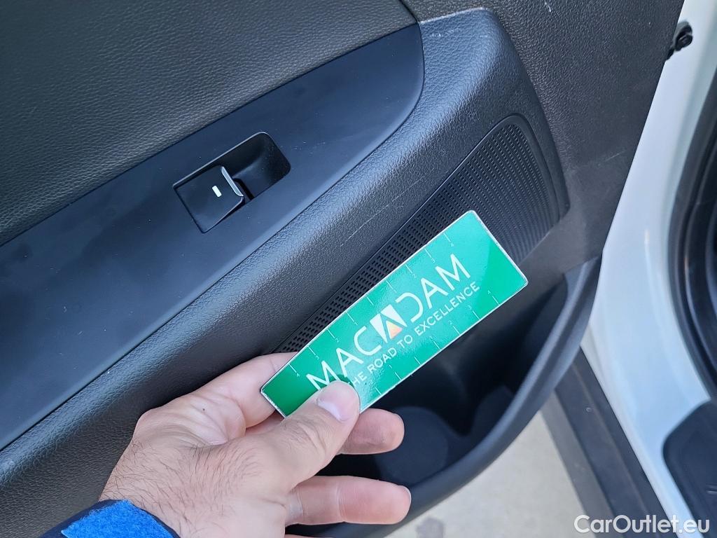  Hyundai  Tucson HYUNDAI  / 2018 / 5P / todoterreno 1.6 CRDI 85kW (116CV) 48V SLE 4X2(SP)(SL) #16