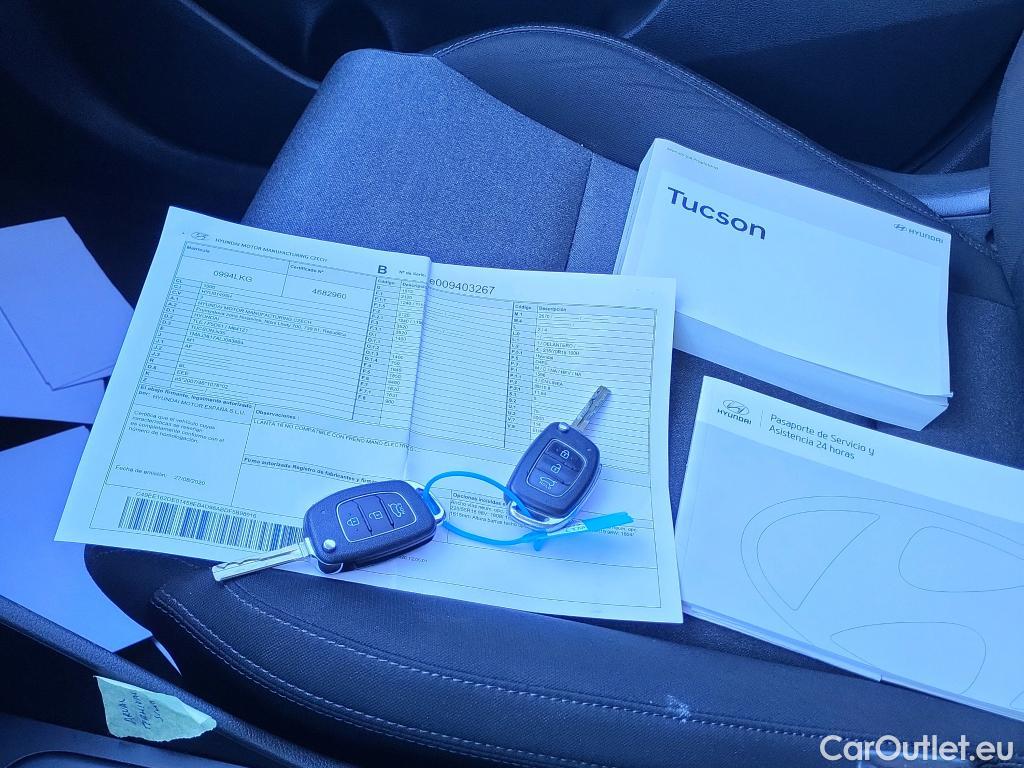  Hyundai  Tucson HYUNDAI  / 2018 / 5P / todoterreno 1.6 CRDI 85kW (116CV) 48V SLE 4X2(SP)(SL) #18