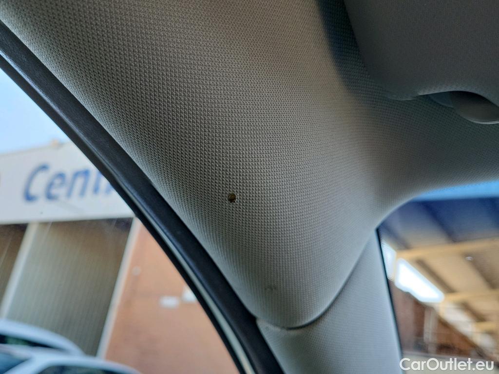  Hyundai  Tucson HYUNDAI  / 2018 / 5P / todoterreno 1.6 CRDI 85kW (116CV) 48V SLE 4X2(SP)(SL) #3