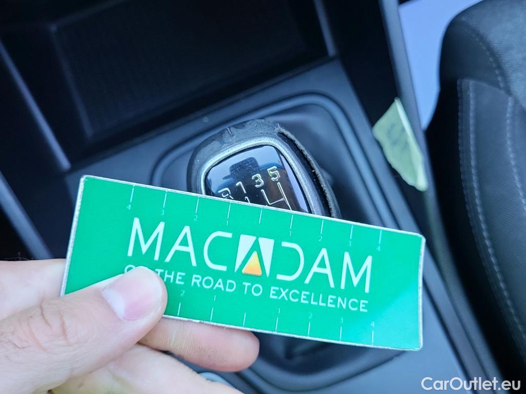  Hyundai  Tucson HYUNDAI  / 2018 / 5P / todoterreno 1.6 CRDI 85kW (116CV) 48V SLE 4X2(SP)(SL) #8