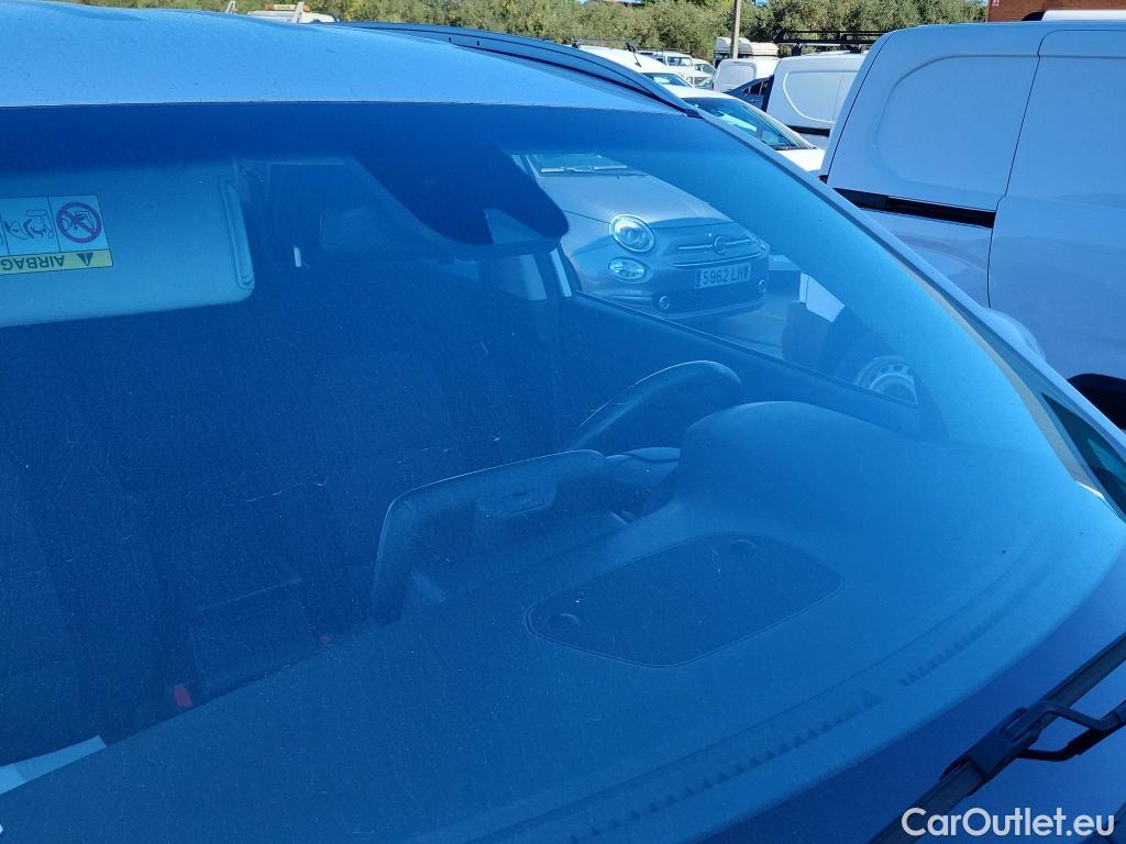  Hyundai  Tucson HYUNDAI  / 2018 / 5P / todoterreno 1.6 CRDI 85kW (116CV) 48V SLE 4X2(SP)(SL) #11