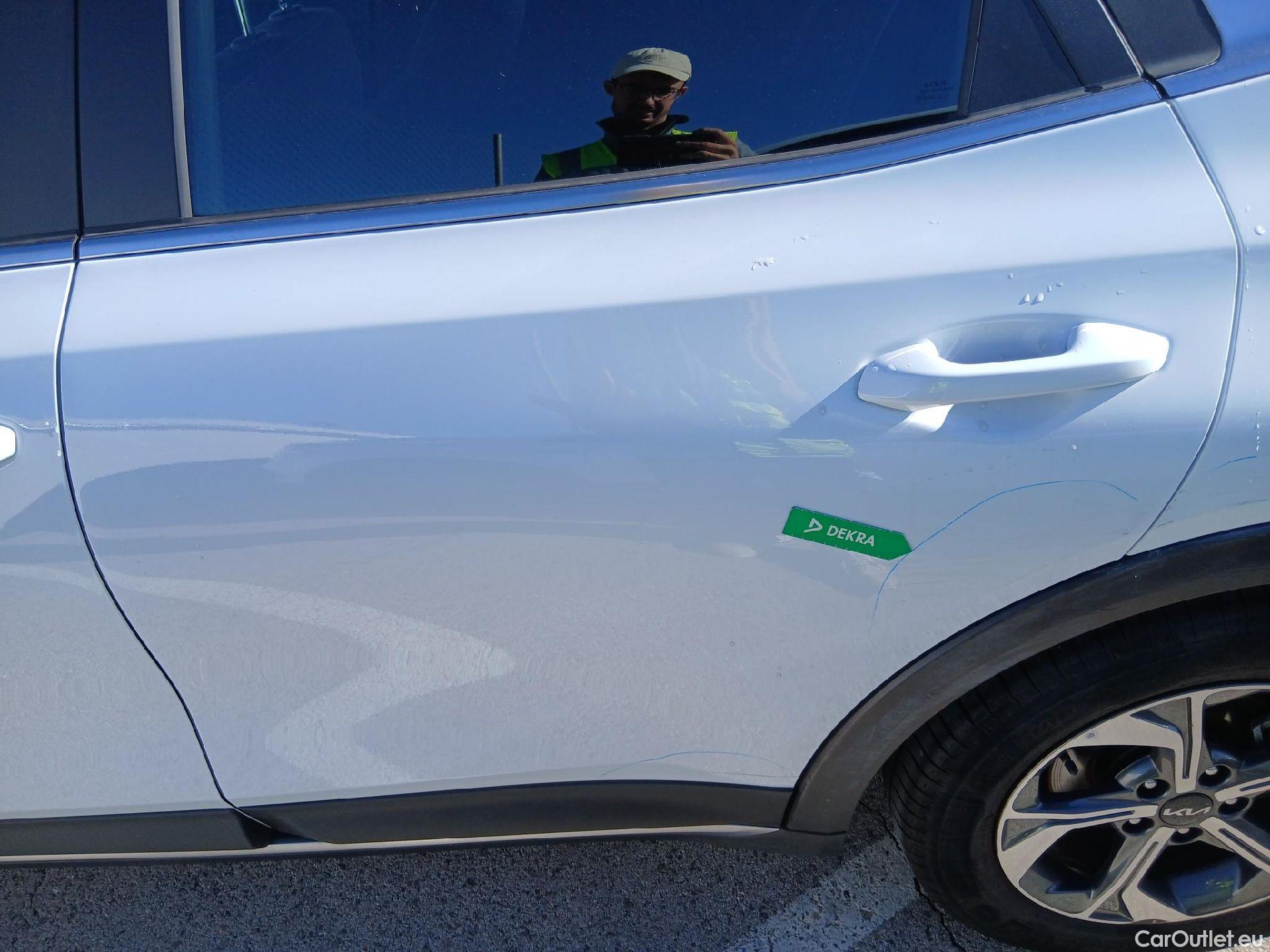  KIA  XCeed KIA  / 2019 / 5P / todoterreno 1.0 T-GDi Drive 88kW (120CV) #17