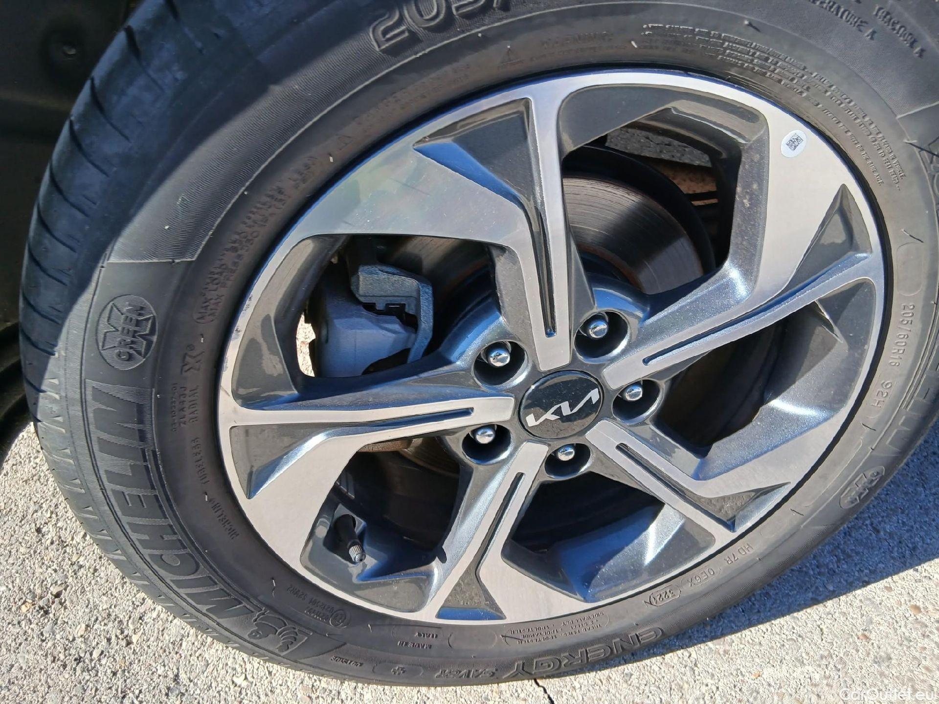  KIA  XCeed KIA  / 2019 / 5P / todoterreno 1.0 T-GDi Drive 88kW (120CV) #32