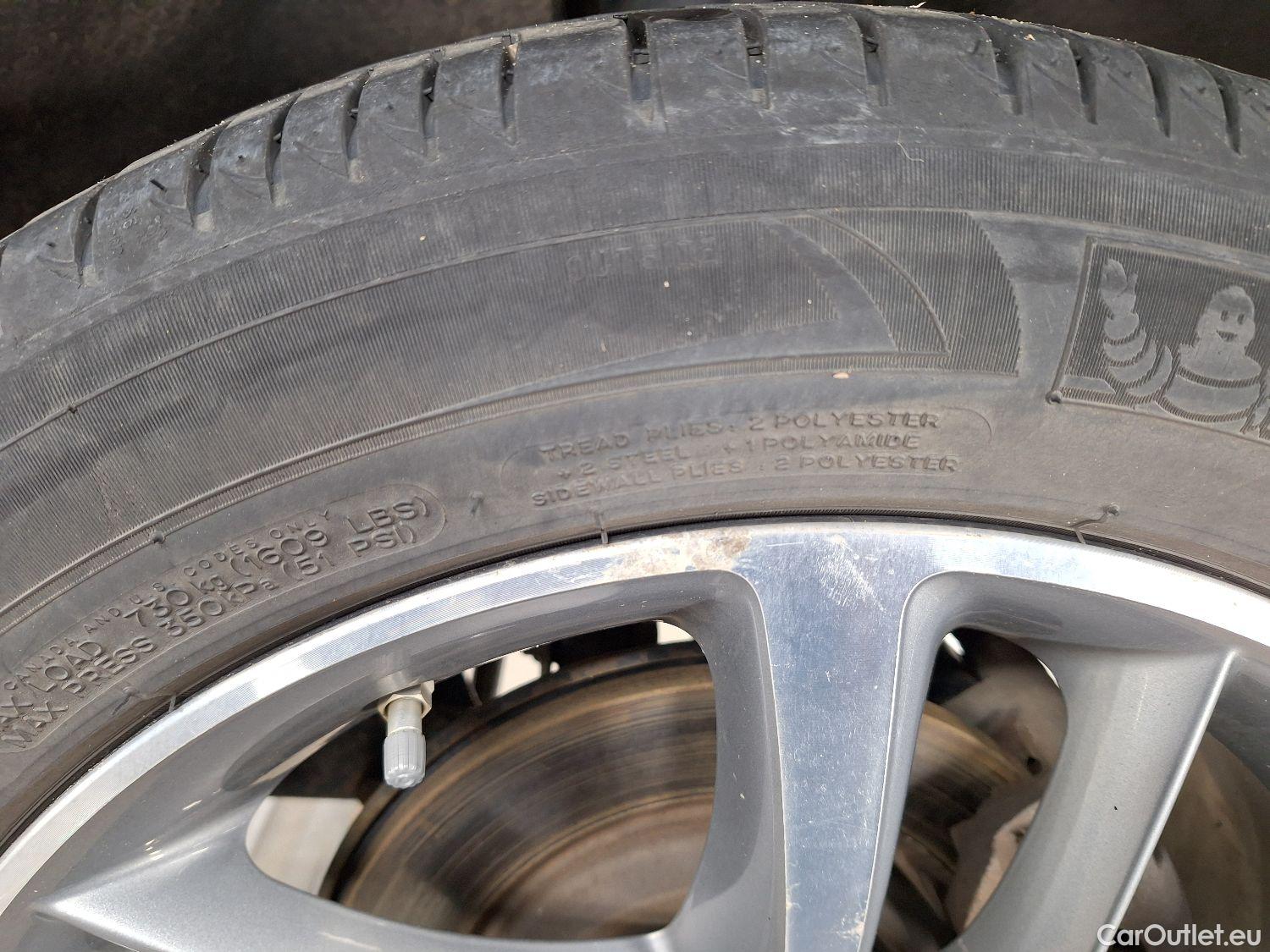  MG  EHS MG,  '20 PHEV, MG  1.5T Comfort 5d #15