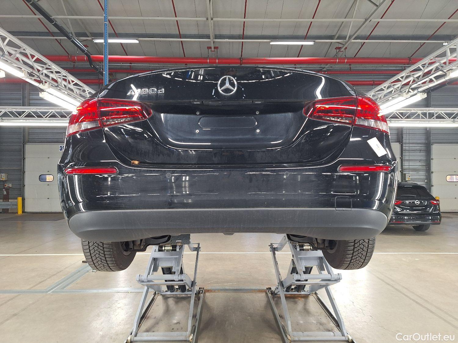  Mercedes  A-Klasse Mercedes, A-Class Berline '18, Mercedes-Benz  Limousine A 180d Business S #5