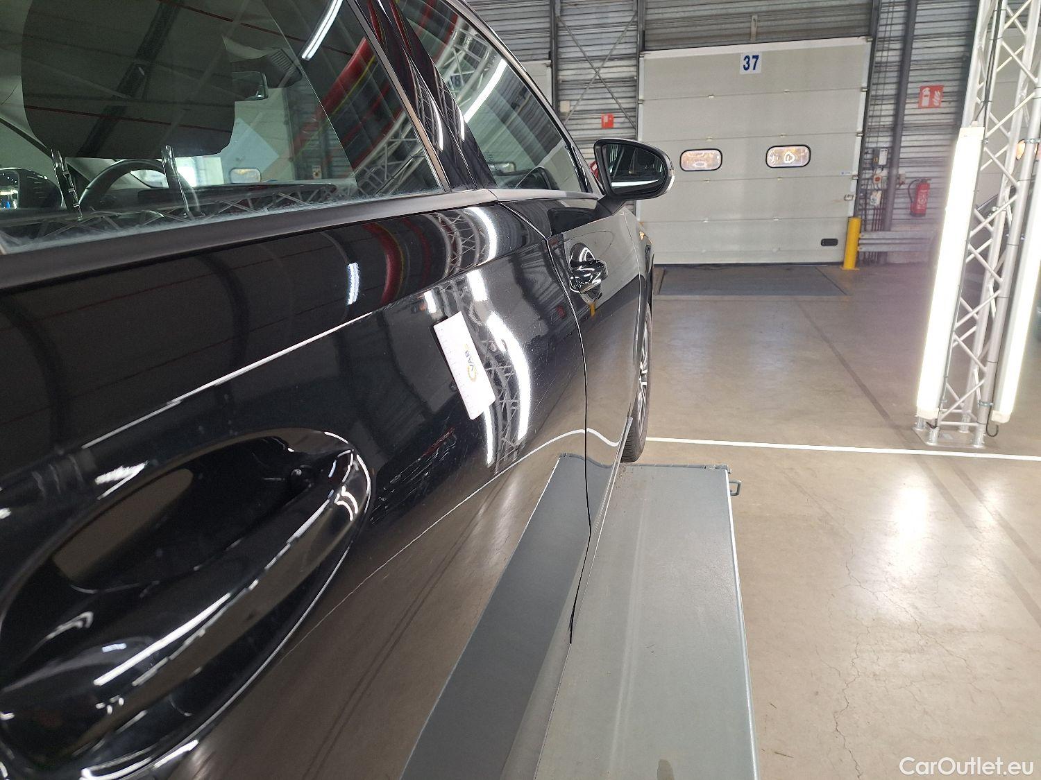  Mercedes  A-Klasse Mercedes, A-Class Berline '18, Mercedes-Benz  Limousine A 180d Business S #17