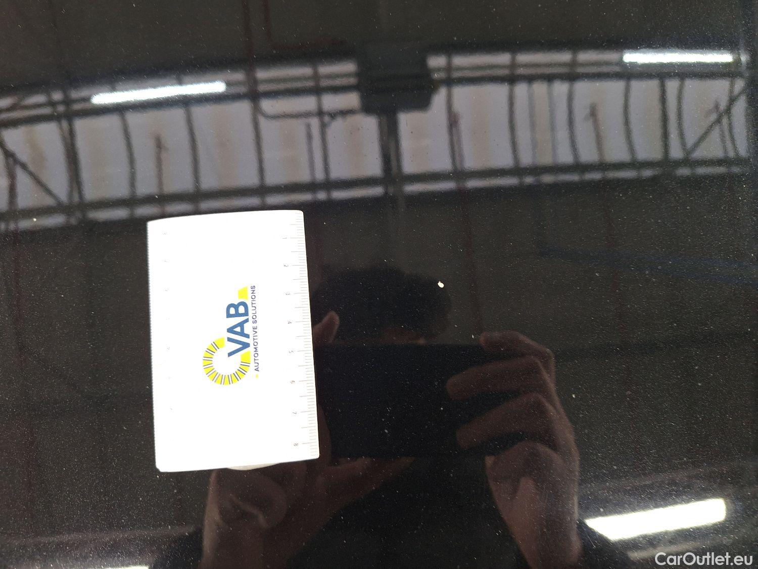  Mercedes  A-Klasse Mercedes, A-Class Berline '18, Mercedes-Benz  Limousine A 180d Business S #2