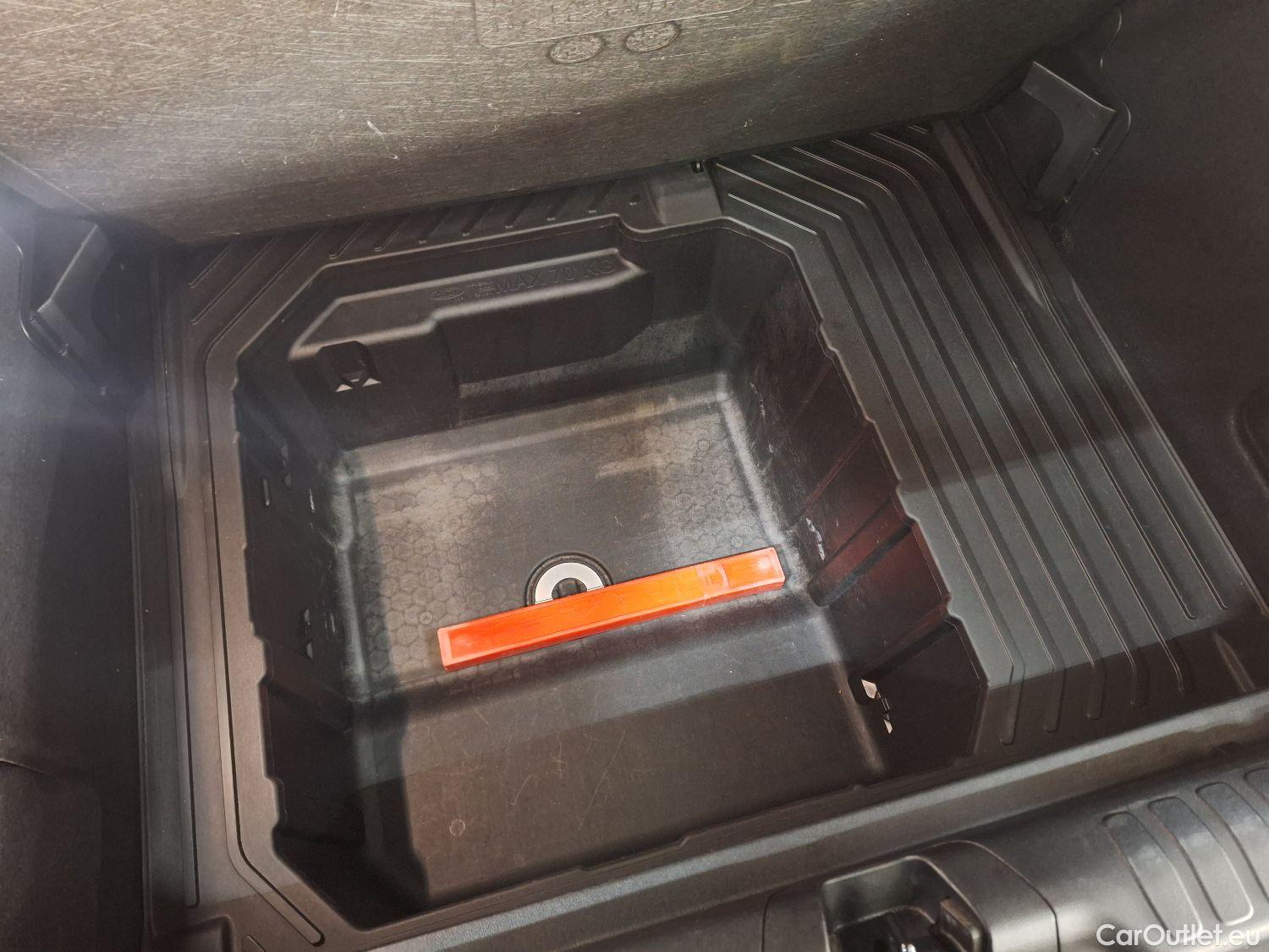  Ford  Puma Ford,  '19, Ford  1.0i Ecoboost mHEV 92kW ST-Line 5d #1