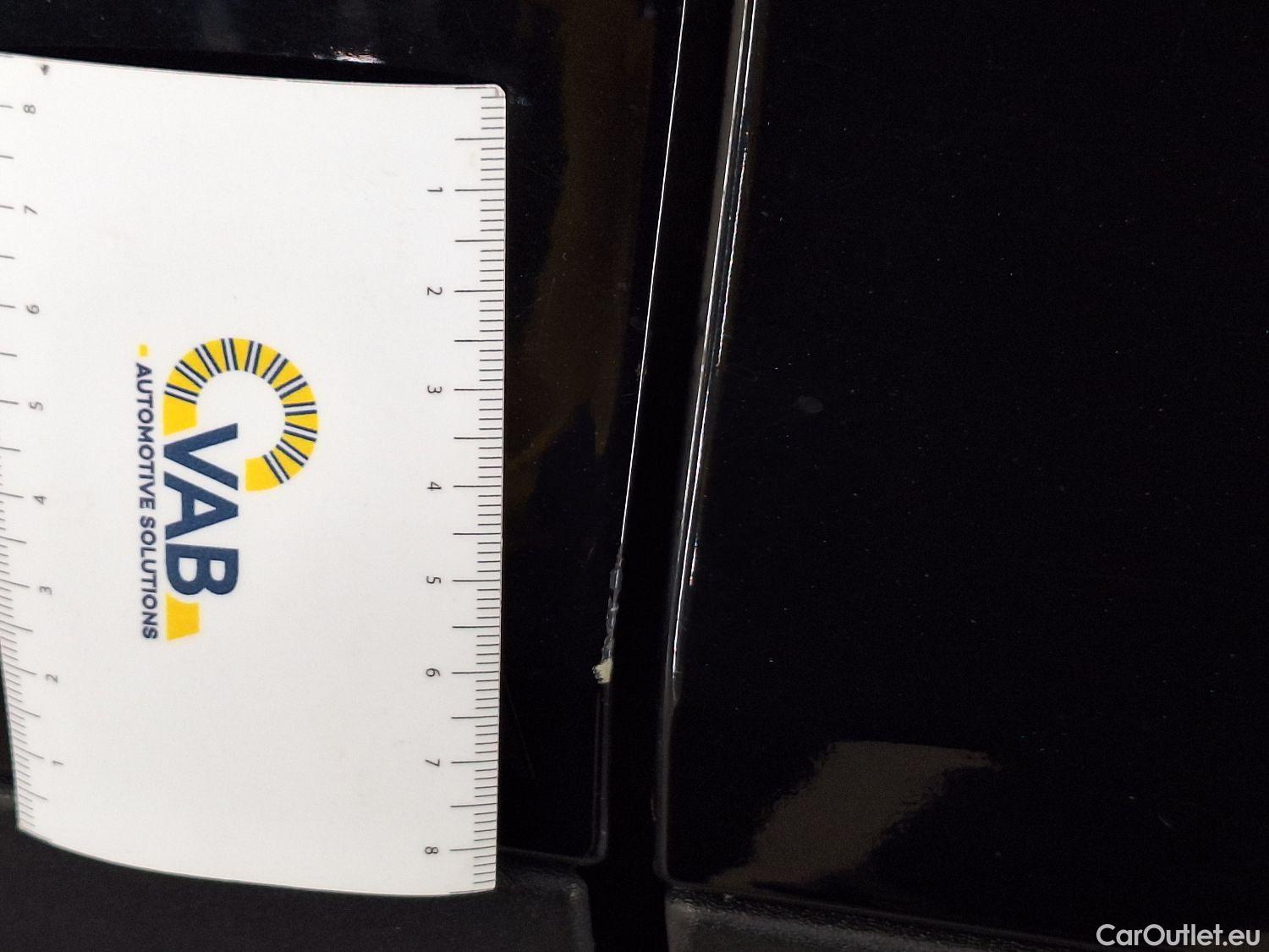  Volvo  XC 40 Volvo, XC40 '17 PHEV, Volvo XC40 T4 Recharge Geartronic R-Design 5d #21