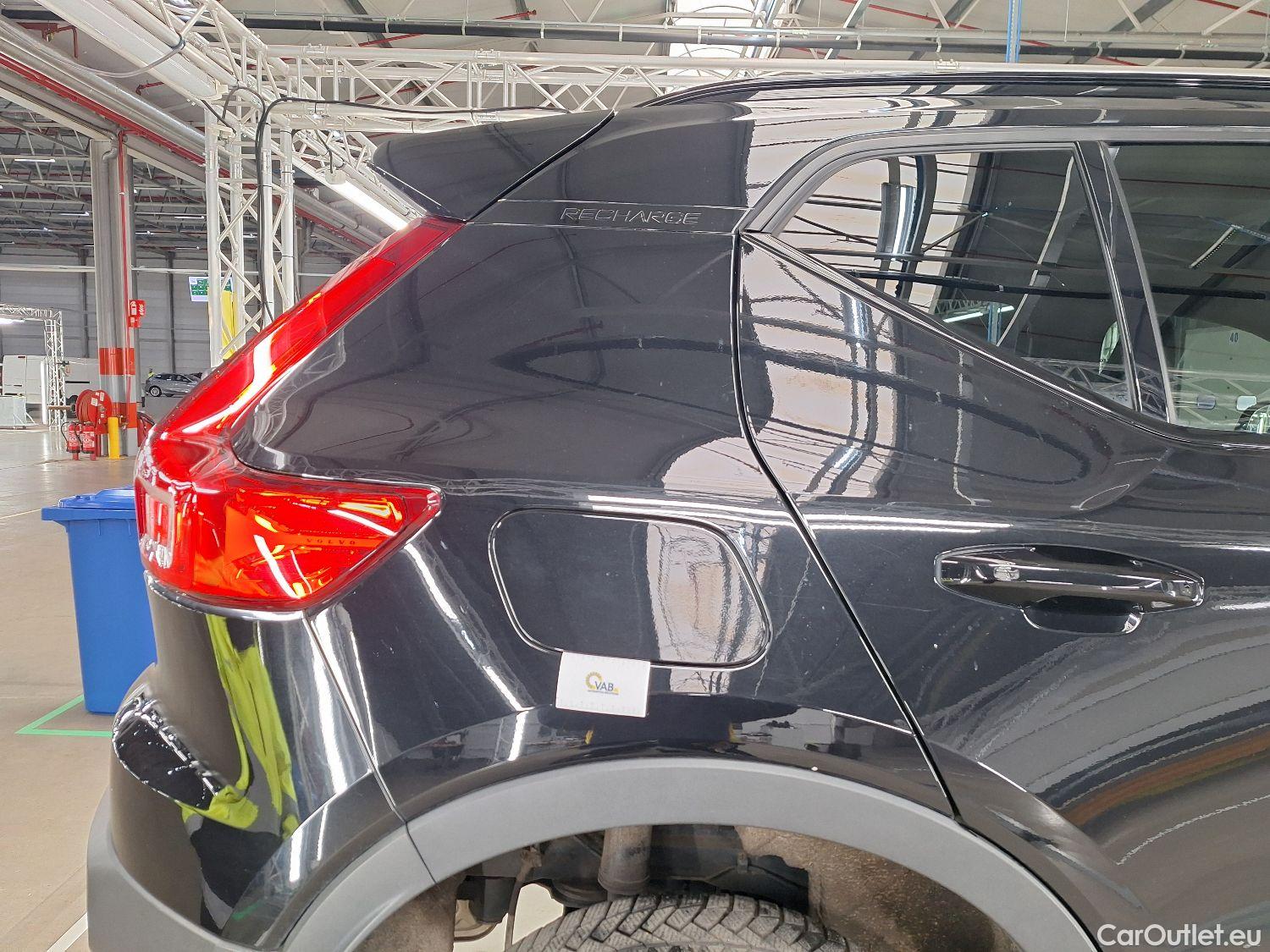  Volvo  XC 40 Volvo, XC40 '17 PHEV, Volvo XC40 T4 Recharge Geartronic R-Design 5d #9