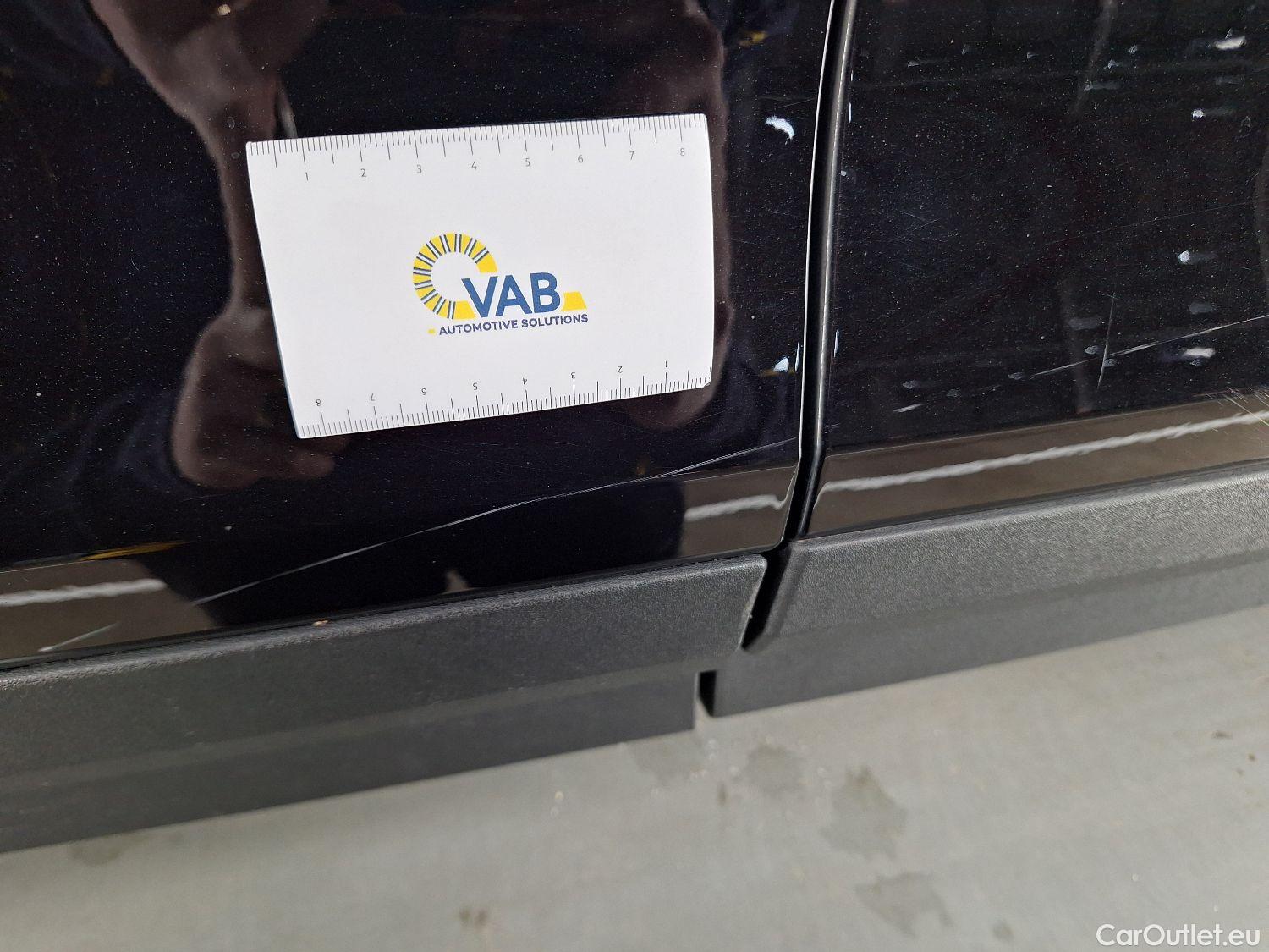  Volvo  XC 40 Volvo, XC40 '17, Volvo XC40 T5 Twin Engine R-Design 5d #27