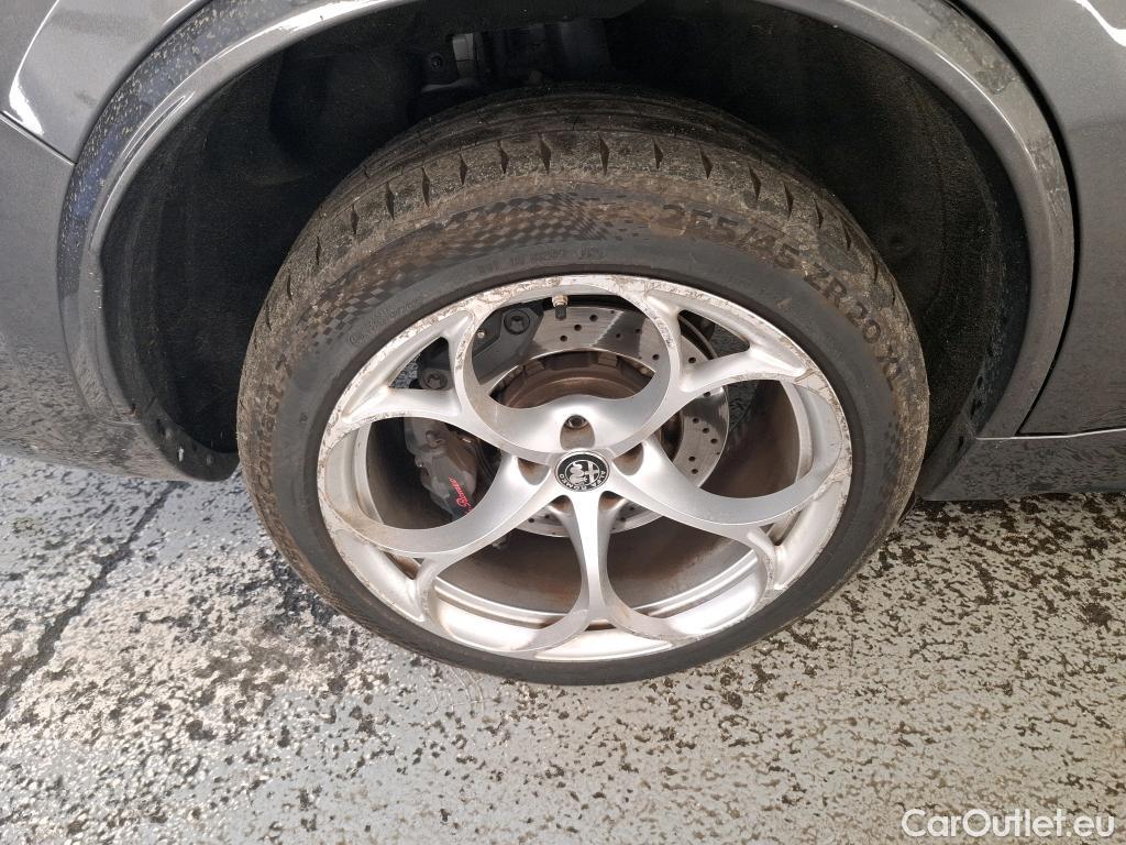  Alfa Romeo   STELVIO Stelvio Quadrifoglio Q4 2.9 turbo 510CV BVA8 E6d #15