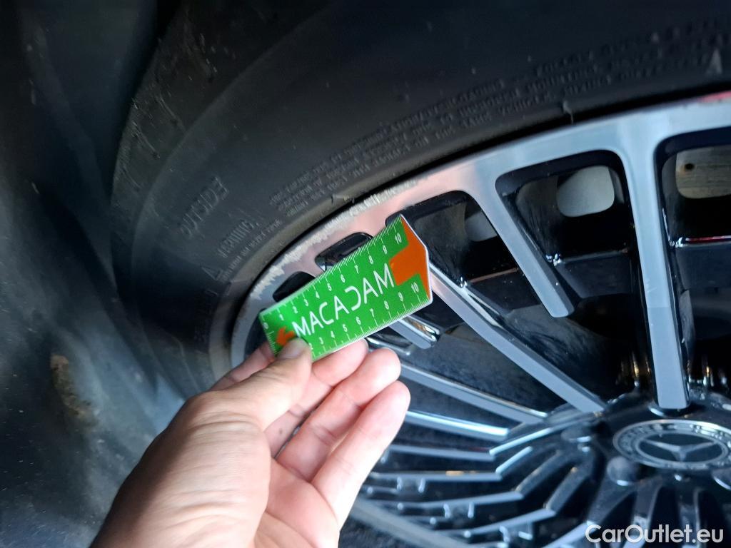  Mercedes  EQC MERCEDES-BENZ  / 2019 / 5P / SUV  400 AMG Line 4MATIC #26