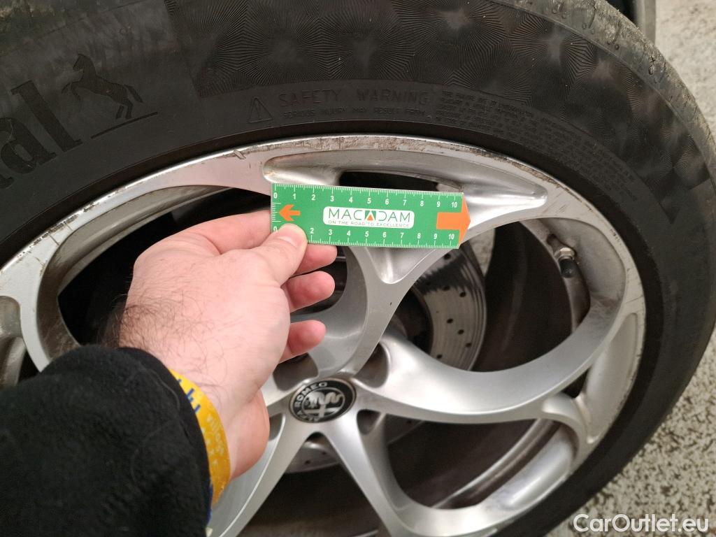  Alfa Romeo   STELVIO Stelvio Quadrifoglio Q4 2.9 turbo 510CV BVA8 E6d #20