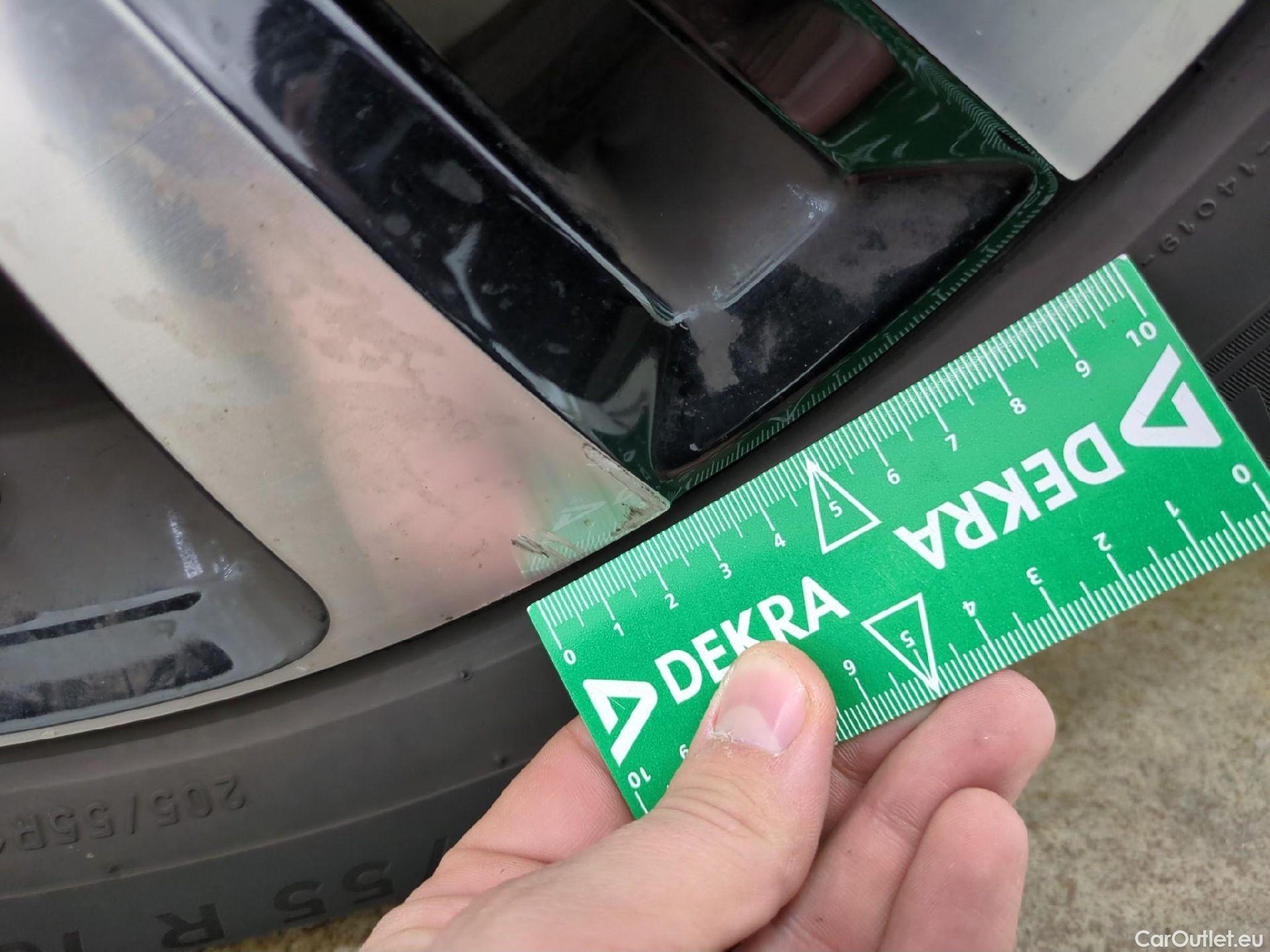  Citroen  C3  Shine Business 1.2 PureTech 80CV BVM5 E6d #13