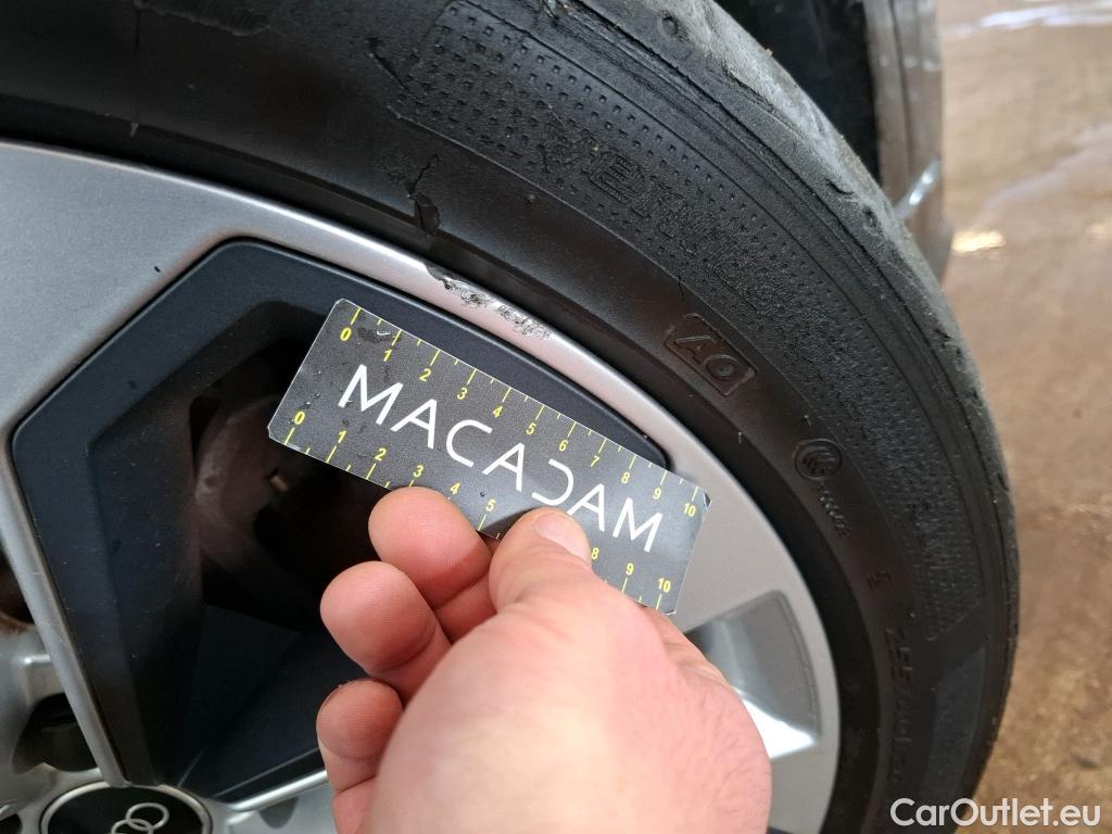  Audi  Q3 AUDI  / 2018 / 5P / SUV 45 TFSI E 245 S TRONIC S LINE #15