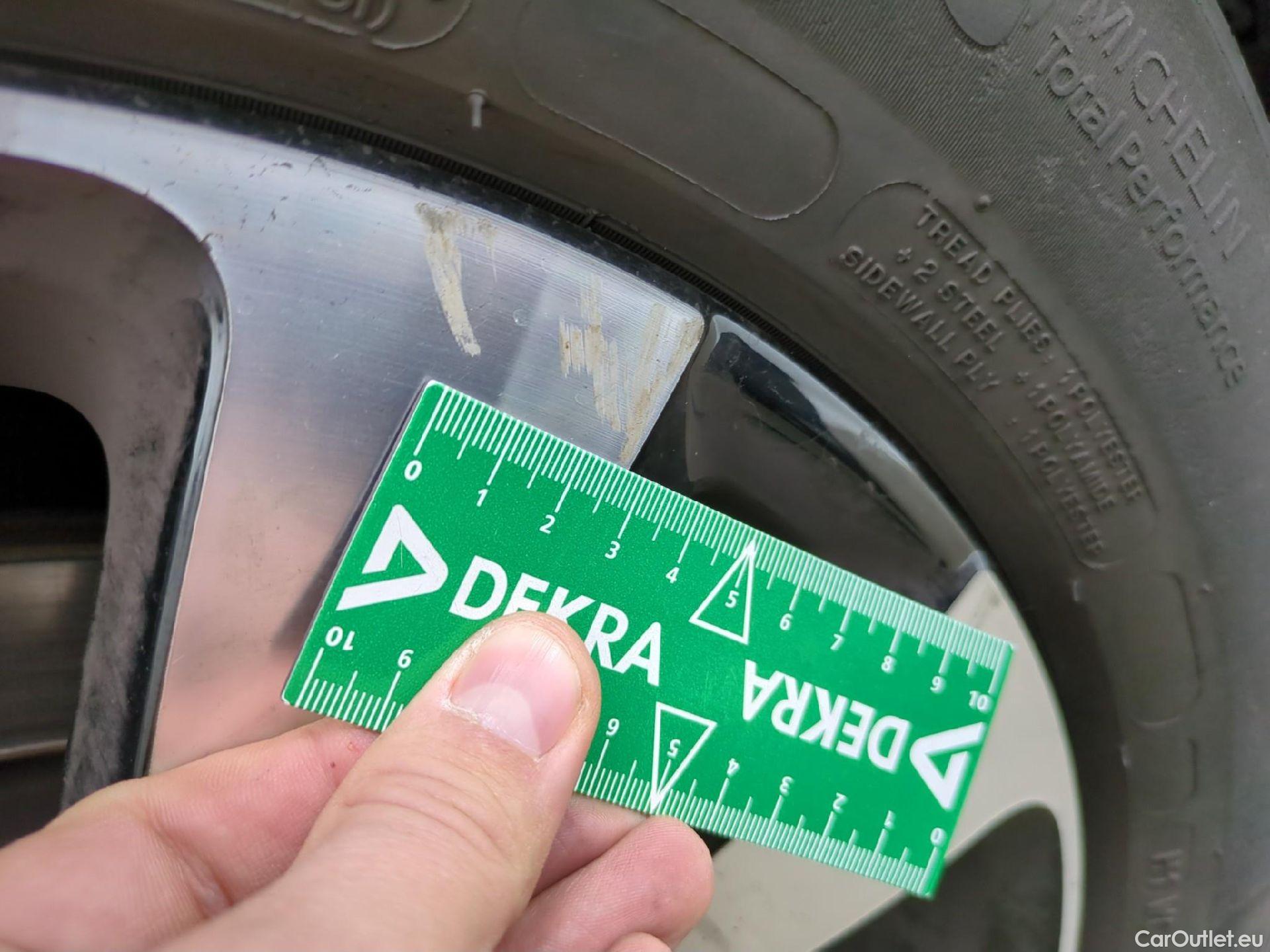  Citroen  C3  Shine Business 1.2 PureTech 80CV BVM5 E6d #12