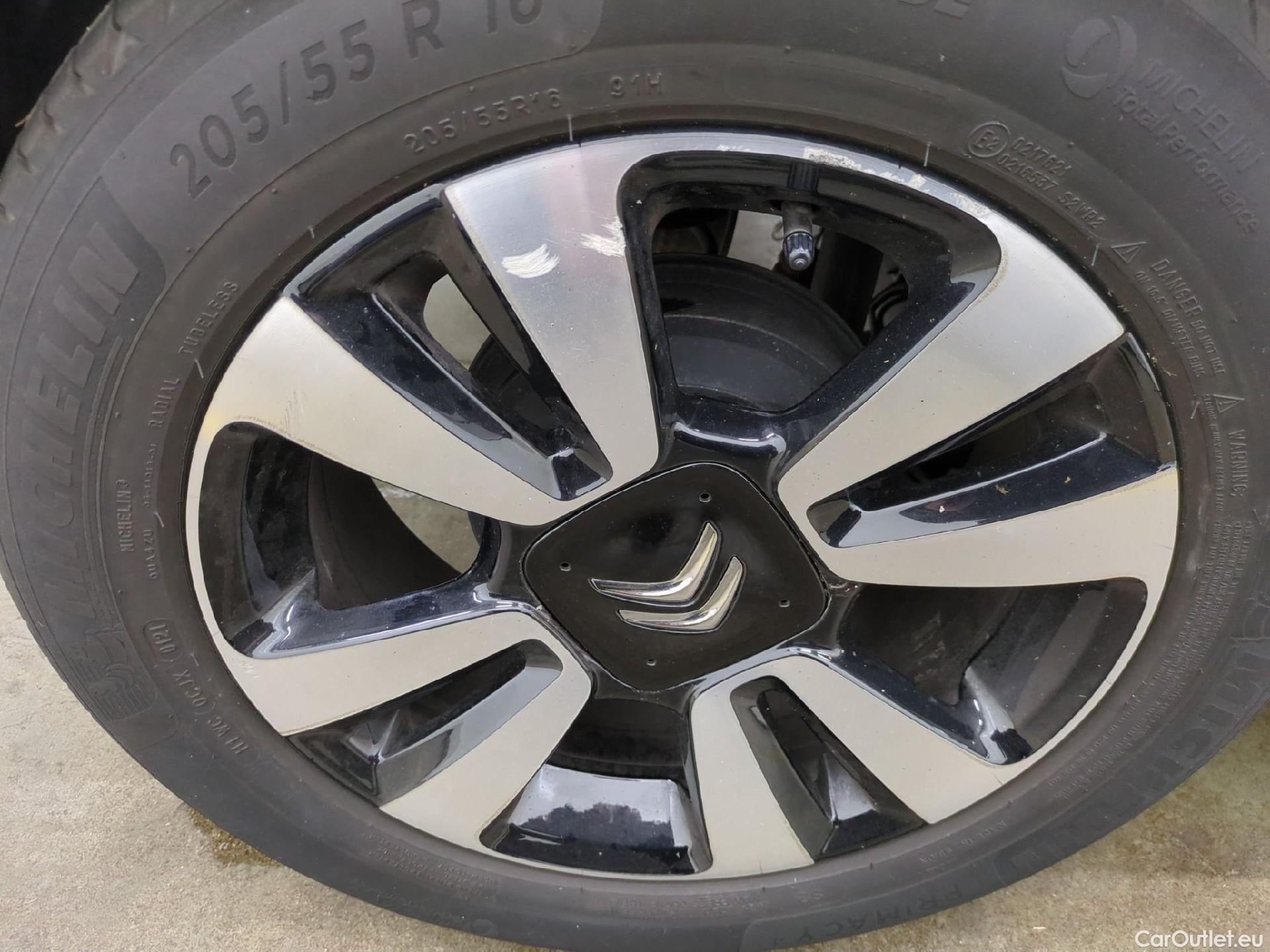  Citroen  C3  Shine Business 1.2 PureTech 80CV BVM5 E6d #17