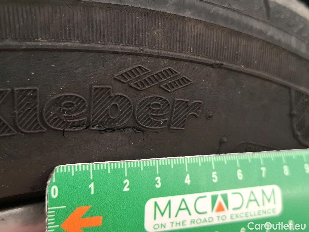  Bmw  Serie 1 BMW Série 1 / 2019 / 5P / Berline 116i DKG7 Business Design #7