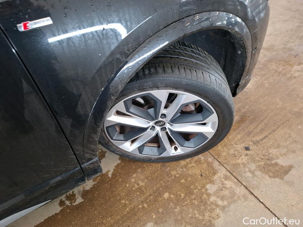  Audi  Q3 AUDI  / 2018 / 5P / SUV 45 TFSI E 245 S TRONIC S LINE #13