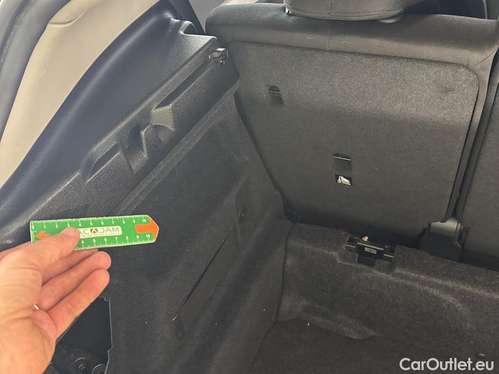  Bmw  X2 BMW  / 2017 / 5P / SUV sDrive18i Business DesignDKG7 #1