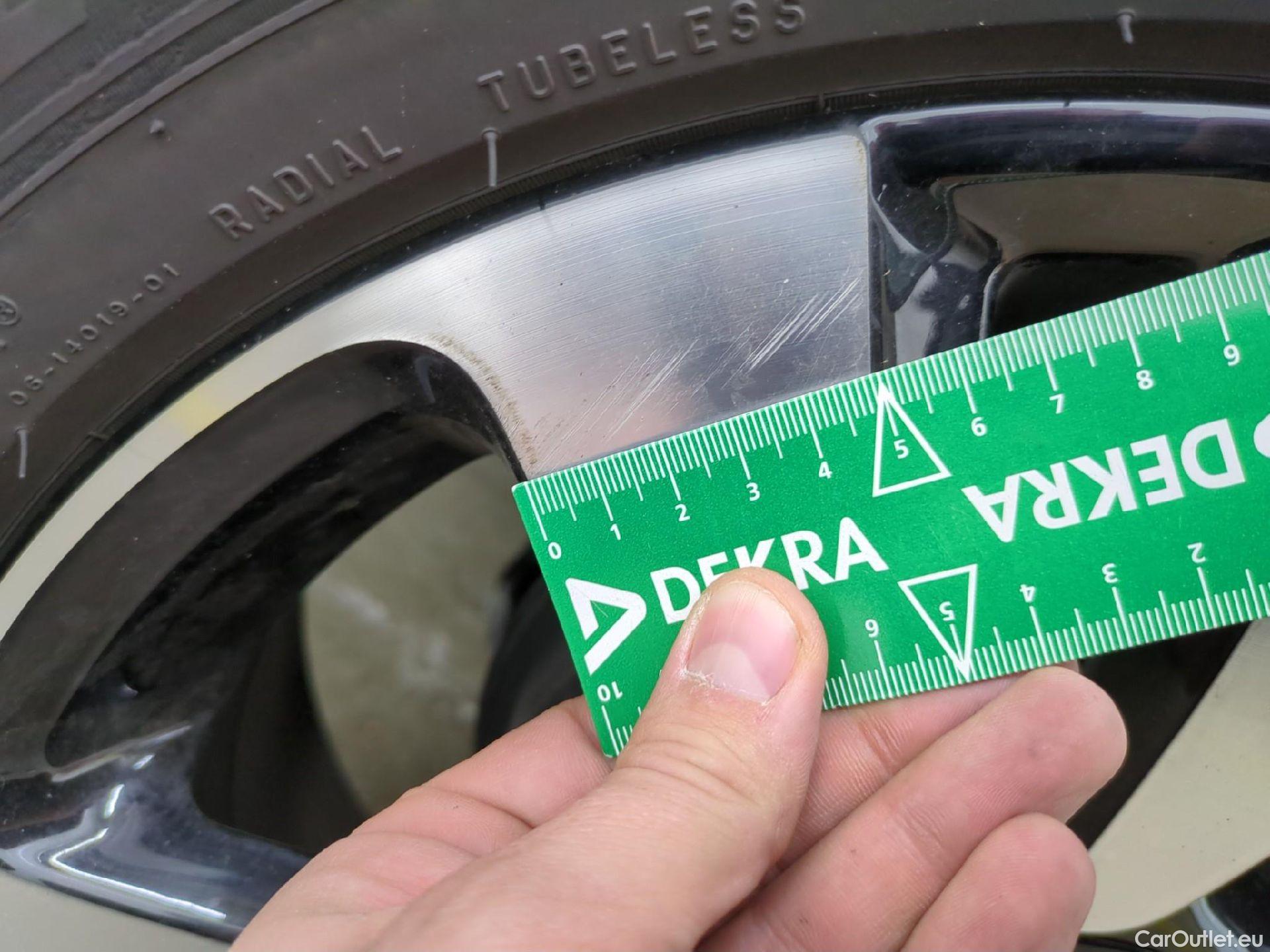  Citroen  C3  Shine Business 1.2 PureTech 80CV BVM5 E6d #14