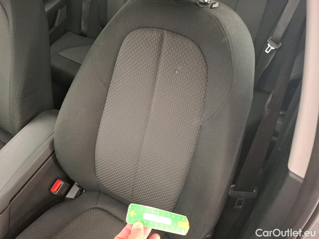  Bmw  Serie 1 BMW Série 1 / 2019 / 5P / Berline 116i DKG7 Business Design #4