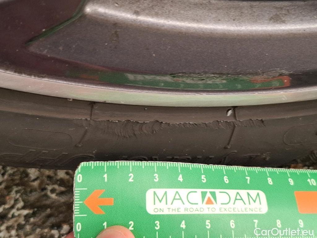  Bmw  Serie 1 BMW Série 1 / 2019 / 5P / Berline 116i DKG7 Business Design #9