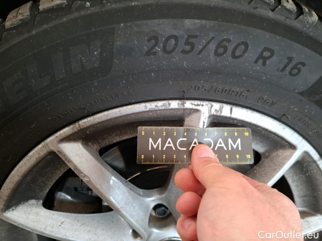  Bmw  Serie 2 Série 2 Gran Tourer 216d Lounge 1.5 115CV BVA7 E6d #20