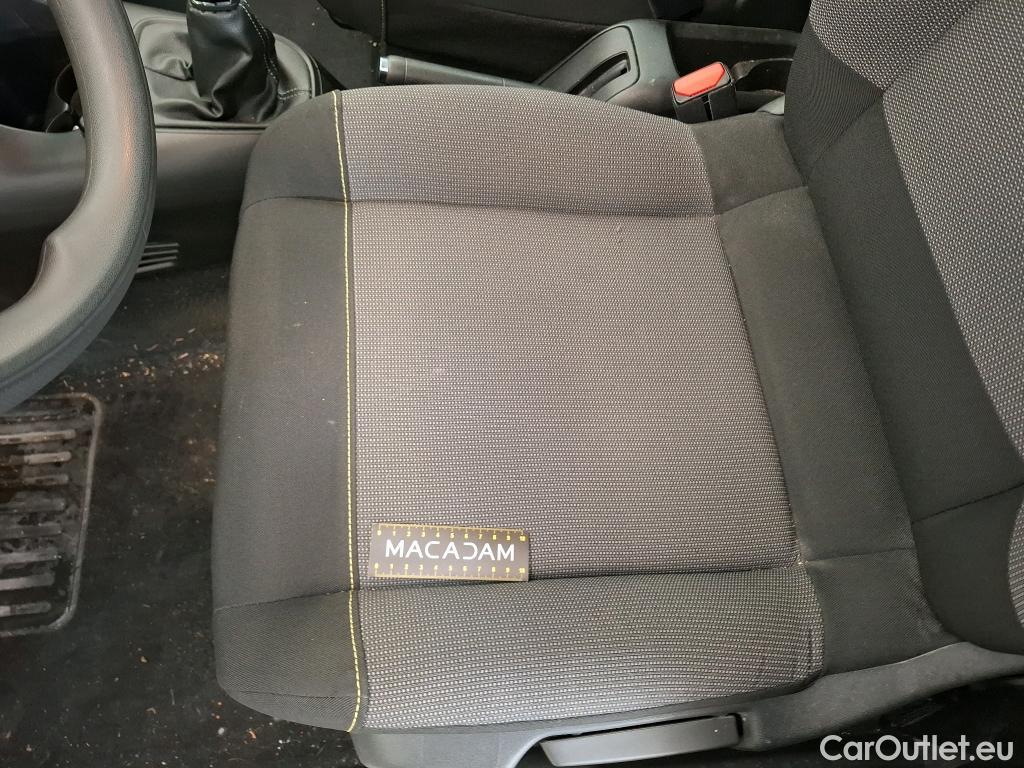  Citroen  C3  Société Feel 1.5 BlueHDI 100CV BVM5 E6dT #1