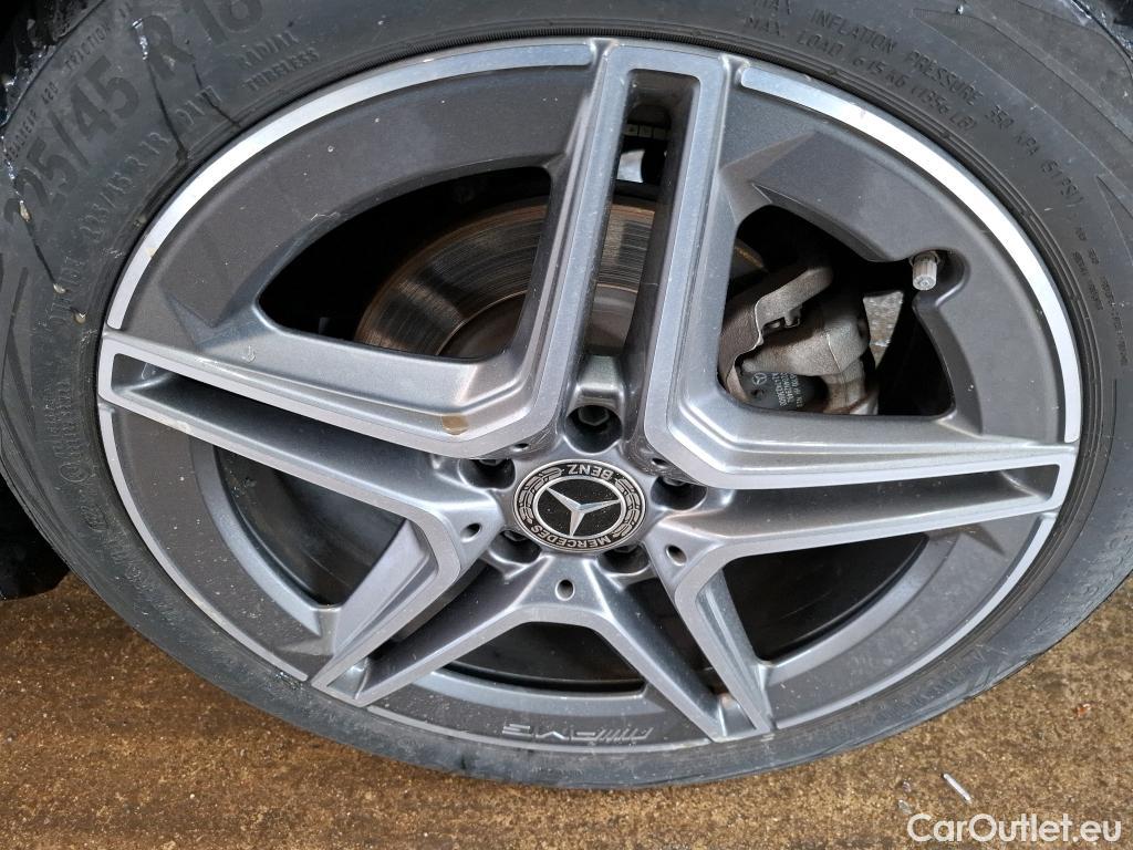  Mercedes  CLA-Klasse MERCEDES-BENZ CLA Coupe / 2019 / 4P / Coupé CLA 200 d AMG Line BA8 #13