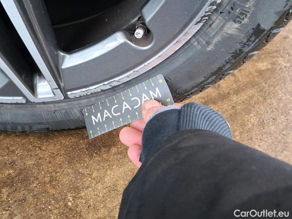  Mercedes  CLA-Klasse MERCEDES-BENZ CLA Coupe / 2019 / 4P / Coupé CLA 200 d AMG Line BA8 #9