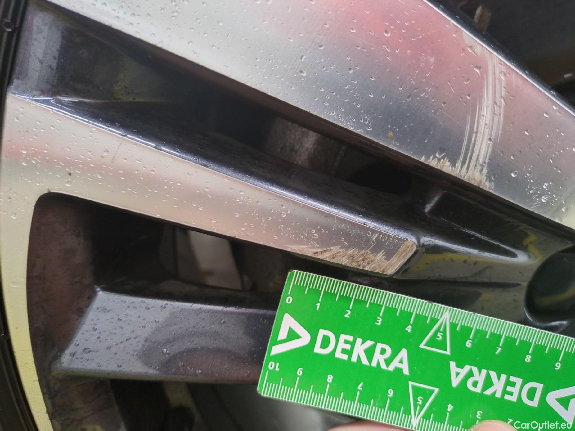  Peugeot  3008  Allure 1.2 PureTech 130CV BVA8 E6d #1