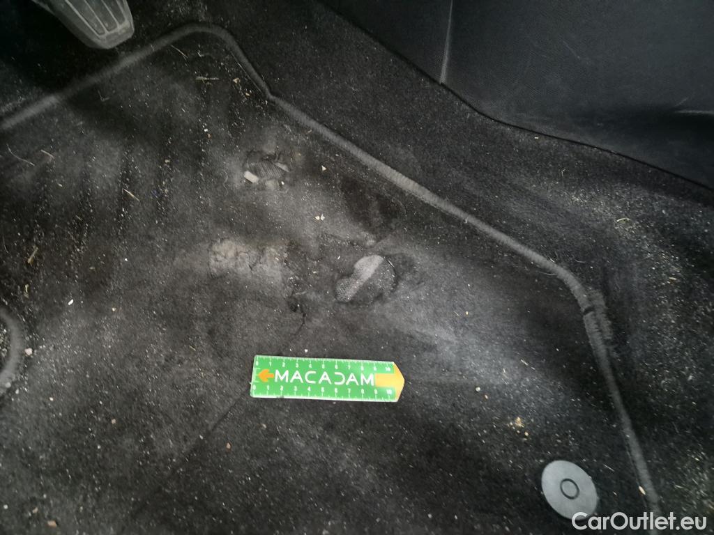  Peugeot  208  Premium 1.5 HDi 100CV BVM6 E6d #1