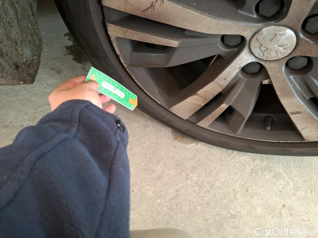  Peugeot  3008  Allure Pack 1.2 PureTech 130CV BVA8 E6d #10